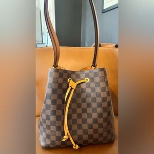 Louis Vuitton Néonoe Safran